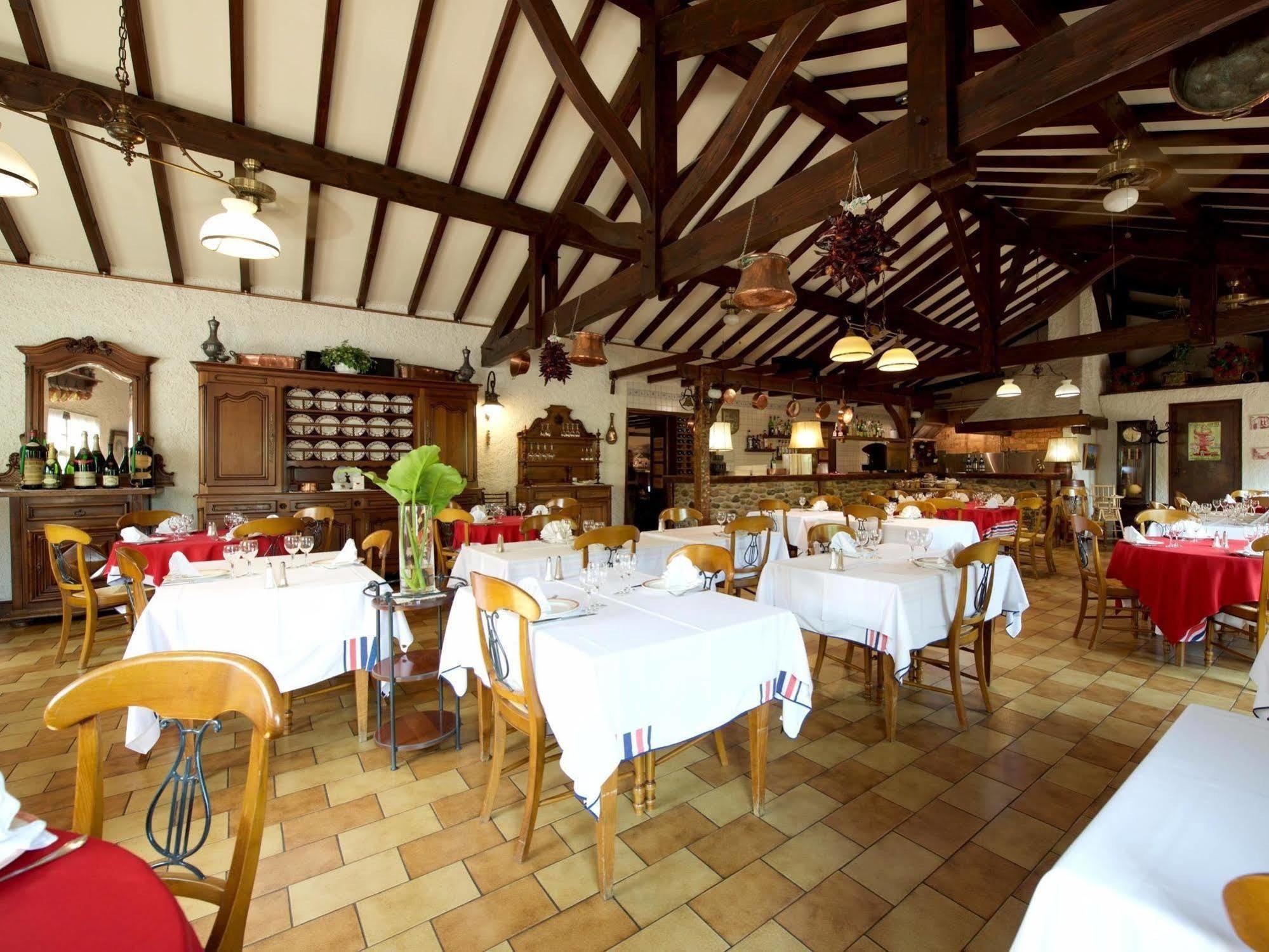 Auberge Chez Tante Ursule Камбо-ле-Бен Экстерьер фото