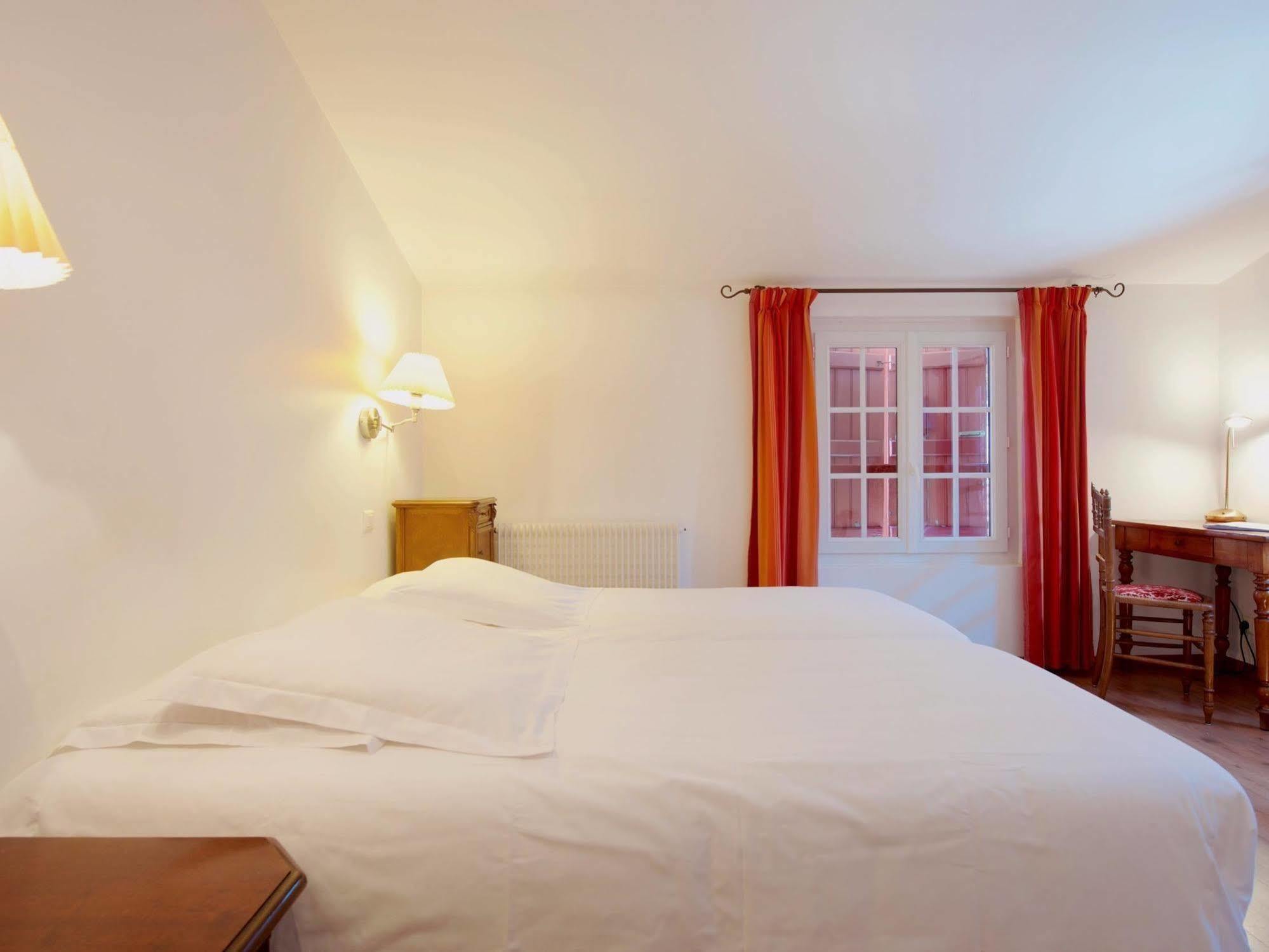 Auberge Chez Tante Ursule Камбо-ле-Бен Экстерьер фото
