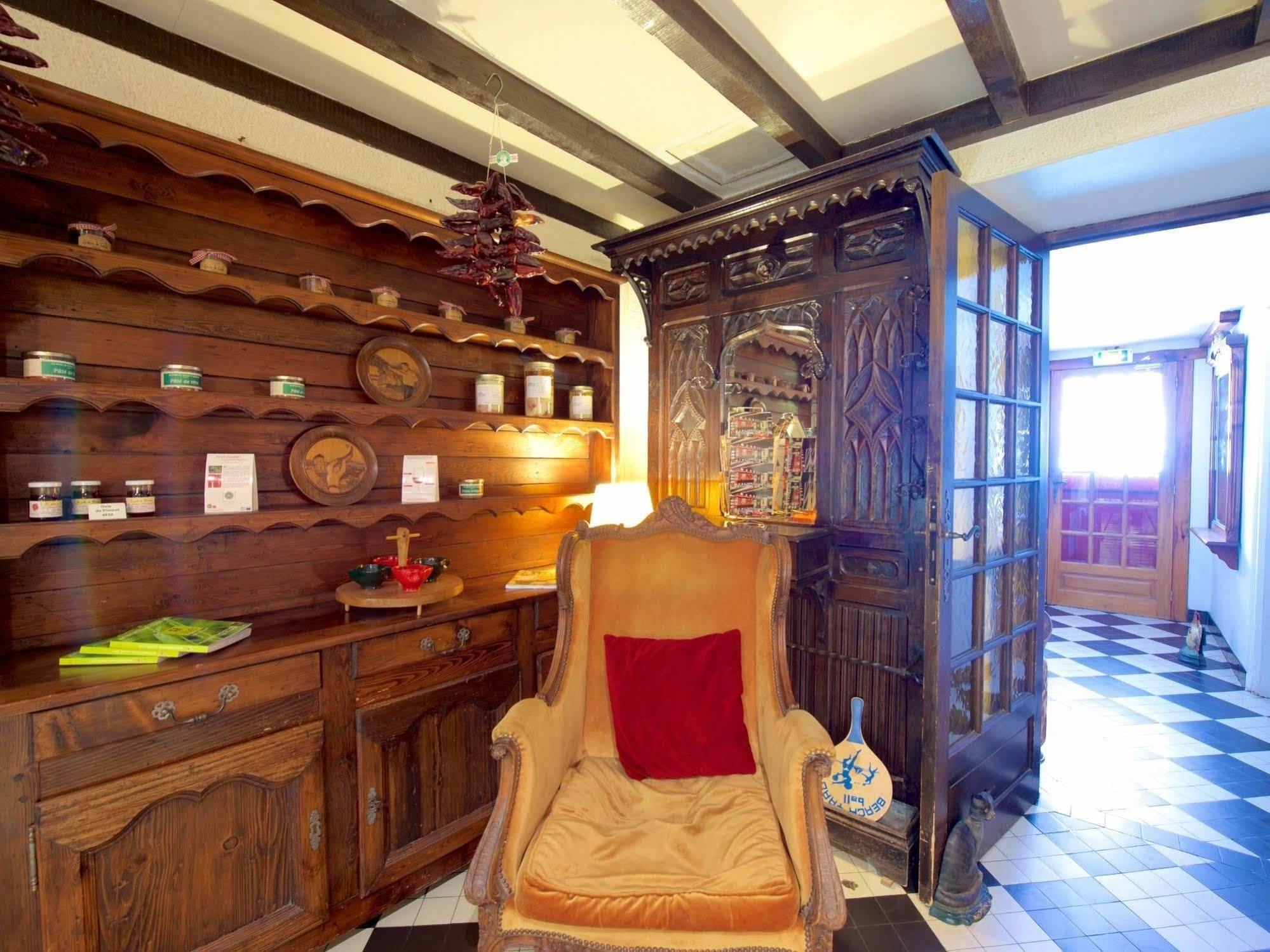 Auberge Chez Tante Ursule Камбо-ле-Бен Экстерьер фото
